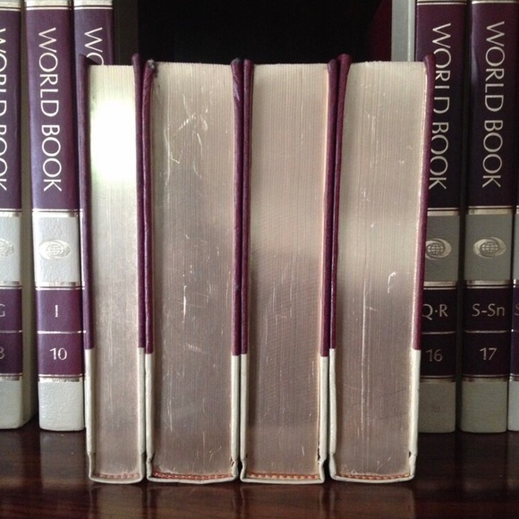 SCIENCE YEAR The World Book Science Annual 1986 - Picture 3 of 5